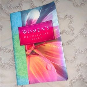 Women’s Devotional Bible